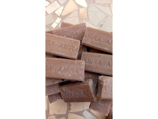 Du bon savon très moussant Amira