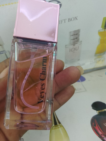 parfums-de-qualite-contactez-nous-au-226-56285949-big-2