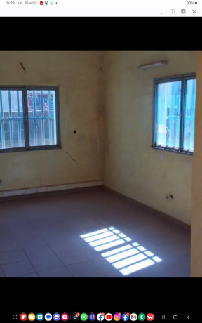 une-mini-villa-de-2chambres-salon-en-vente-a-bassinko-big-0