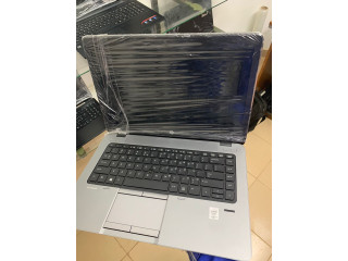 Spécial promo HP Élitebook 840 G2 core i5 Disque dur 256gb SSD et 8gb de ram ETA 10/10 vendu sous de trois mois intéressé ️66221142 prix:115mil