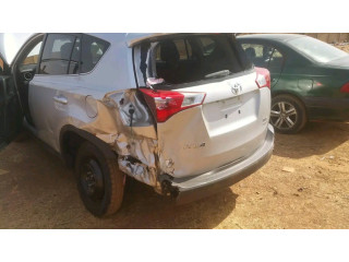 GARAGES AUTO-LUXE SPÉCIALISÉ DANS LA TÔLERIE ET PEINTURE DE TOUT TYPE DE VÉHICULES