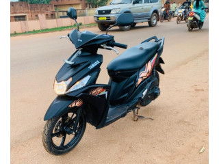 Scooter mio très opérationnel whatsapp 05297559. 600.000f