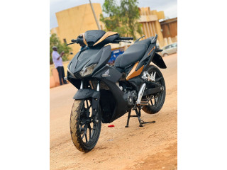 Winner x bloc moteur intact whatsapp 05297559.  700.000f
