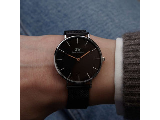 Montre pour homme et femme disponible moin cher et bonne qualité