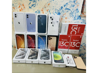 Vos Ordinateurs et Smartphones sont Disponible à très Bon prix Hâtez vous  WhatsApp :22662580839