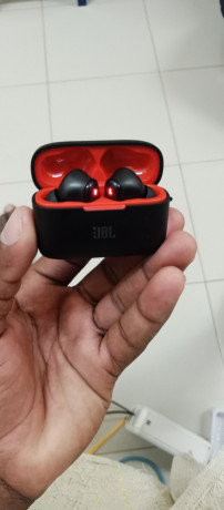 les-appareils-electroniques-et-les-accessoires-telephoniques-big-0