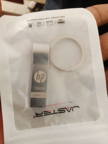 les-appareils-electroniques-et-les-accessoires-telephoniques-big-3