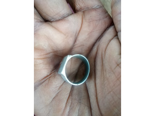 Cette bague qui va vous amener l'argent que vous voulez en 24 heures
