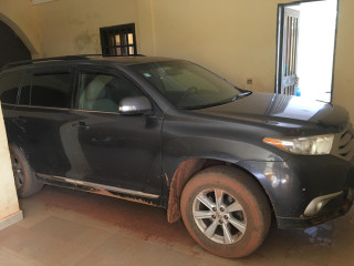 BONNE AFFAIRE : Vente d'une voiture highlander 2013