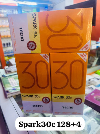 tecno-spark-30c-big-0
