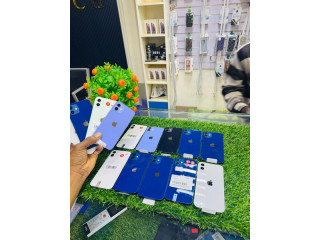 IPHONE 12 SIMPLE USA  190.000 FCFA