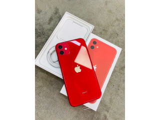 IPhone 11 simple.  64GO neuf scellés    160.000F