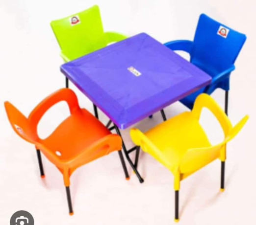 vente-de-produits-comme-chaise-plastique-et-pret-a-porter-pour-homme-big-2