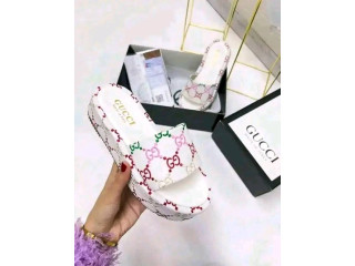 Vente des chaussures de luxe en bon prix