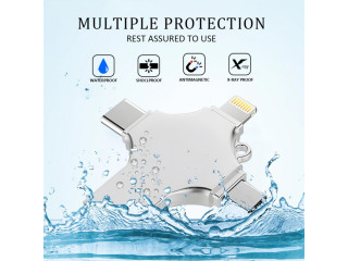 Clé USB 4 en 1