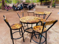 ensemble-de-chaises-basses-et-table-small-3