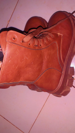 chaussure-montante-pour-femme-big-2