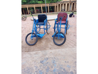 Vélo tricycle pour personnes handicapées