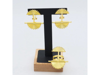 Vente de boucles doreille et bague baoulé