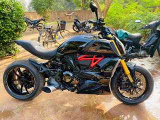 DUCATI DIAVEL 1260 S