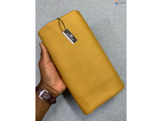 Tissus à broderie , velours, coupon..