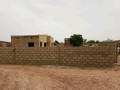 terrain-disponible-a-komsilga-village-de-michel-kafando-moins-cher-courant-et-leau-disponible-small-1