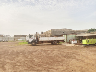 UN BATIEMENT R+1 CONSTRUITE SUR UNE GRANDE PARCELLE D'UNE SUPERFICIE DE 6 013 M² EN VENTE À  LA ZAD SUR PERFECTOR IMMOBILIER