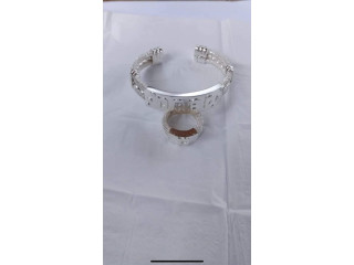 Nous vous offrons des bijoux de très bon qualité