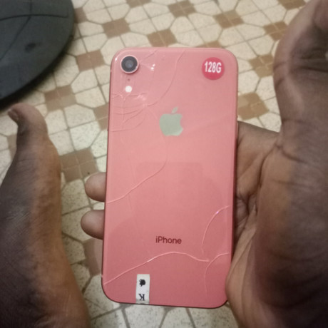 iphone-xr-americain-128-gb-big-1