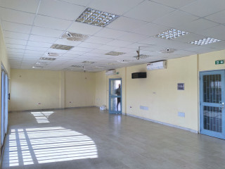 DES BUREAUX EN LOCATION DANS UN IMMEUBLE R+3 A KARPALA SUR PERFECTOR IMMOBILIER