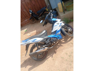 Vente de moto TVS ,125 original d'occasion