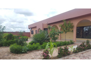 Une villa en vente à ouaga2000.Zone salitas