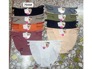 Sous vêtements de femme disponible 3 à 2000