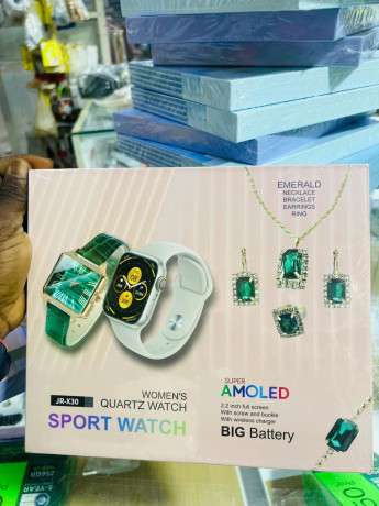 cadeau-de-saint-valentin-montre-smart-watch-connecte-disponible-big-0