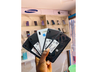 Samsung A20 Usa  55.000FCFA