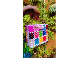 Chic sac en perle multicolore