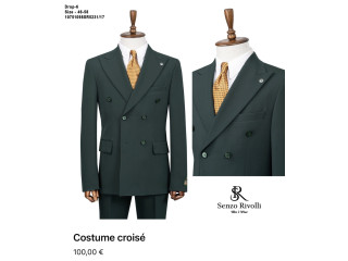 Costume Croisé Vert  Élégance & Originalité